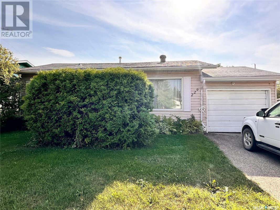 229 2nd AVENUE NW, Preeceville, SK S0A3B0 House For Sale RE/MAX