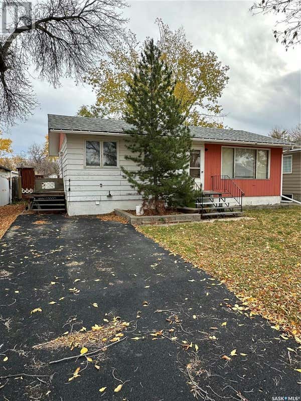 5373 Kings AVENUE, Gull Lake, SK S0N1A0 House For Sale RE/MAX SK986514