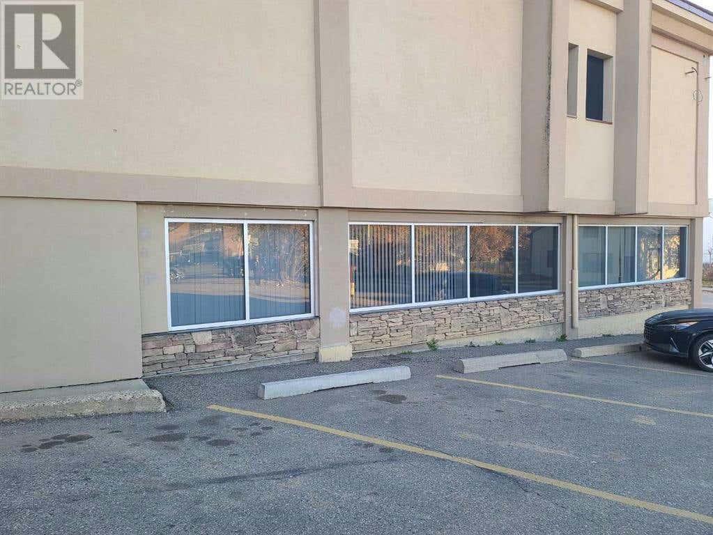 9510 100 Street, Peace River, AB T8S1S1 Commercial Real Estate For