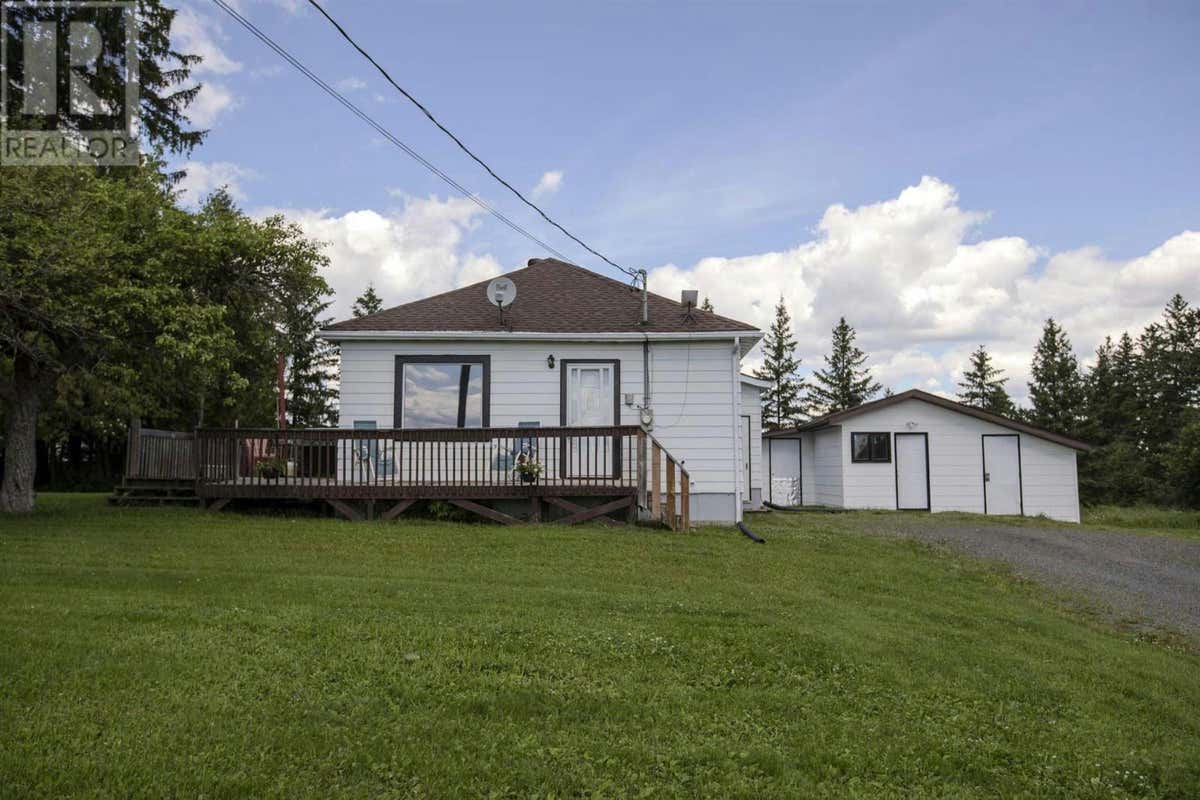 418 McCluskey DR, Thunder Bay, ON P7L0C4 House For Sale RE/MAX TB243283