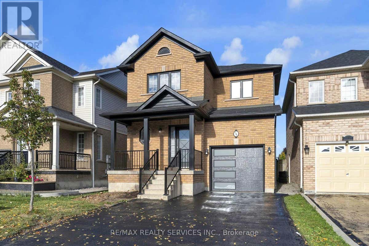 38 SPENCER DRIVE, Brampton (Fletcher's Meadow), ON L7A2A5 House For