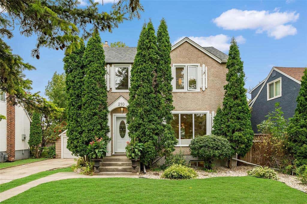 210 Conway Street, Winnipeg, MB R3J2M1 House For Sale RE/MAX 202422818