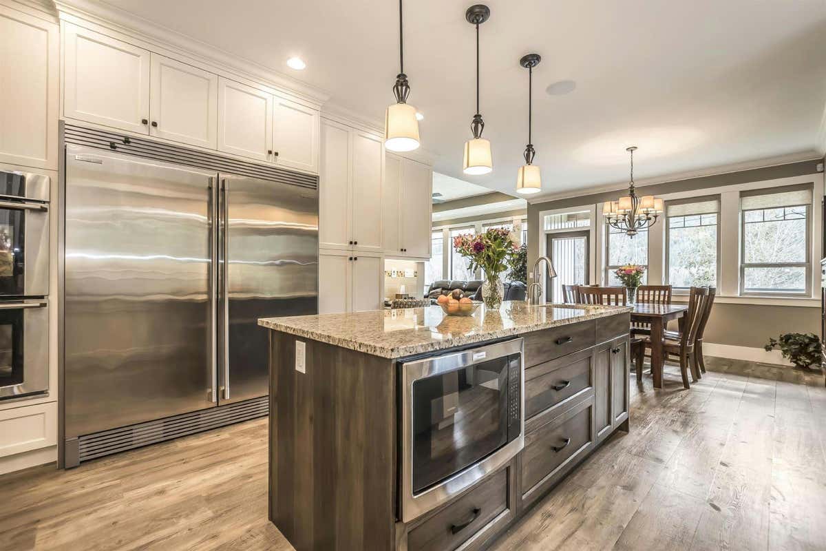 47665 EDWARDS ROAD, Chilliwack, BC V2R4R9 House For Sale RE/MAX