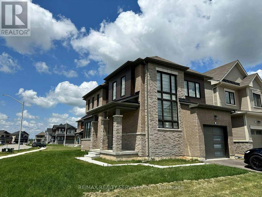 51 SUGAR MAY AVENUE E, Thorold, ON L2V0L3 Home For Rent RE/MAX X9358184