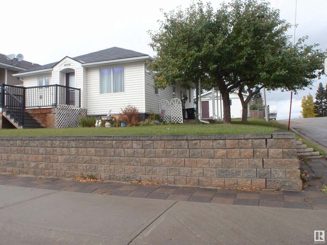 4304 53 AV, Barrhead, AB T7N1J8 House For Sale RE/MAX E4408927