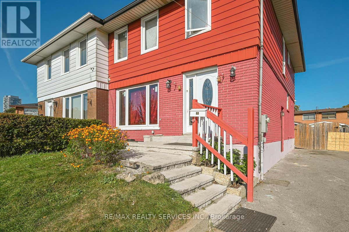 57 WILTON DRIVE, Brampton (Brampton East), ON L6W2Z9 House For Sale