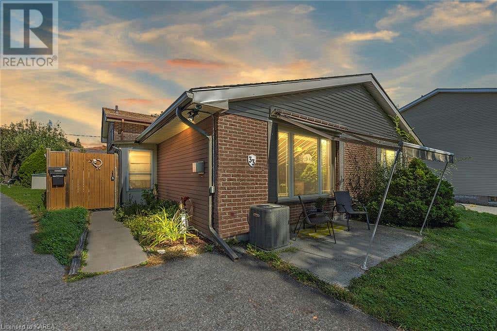 33 CARRIAGE Court, Kingston, ON K7K5X1 House For Sale RE/MAX 40646167