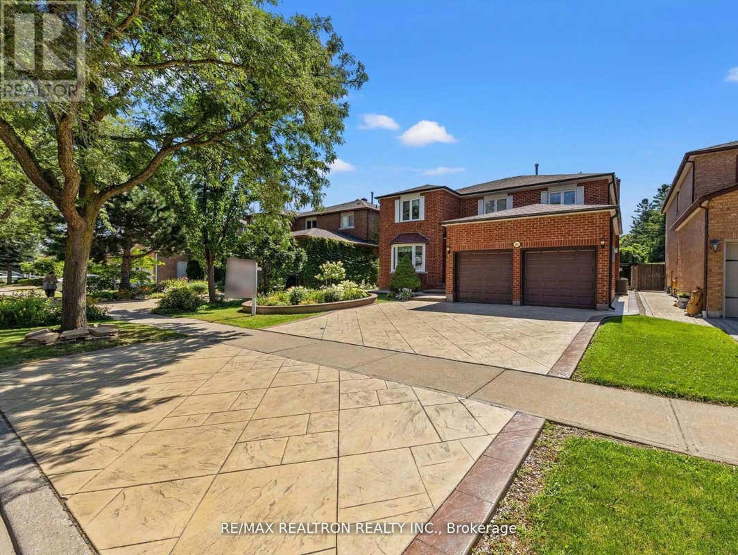 91 ROBINWOOD TRAIL, Vaughan (Brownridge), ON L4J6K9 House For Sale RE