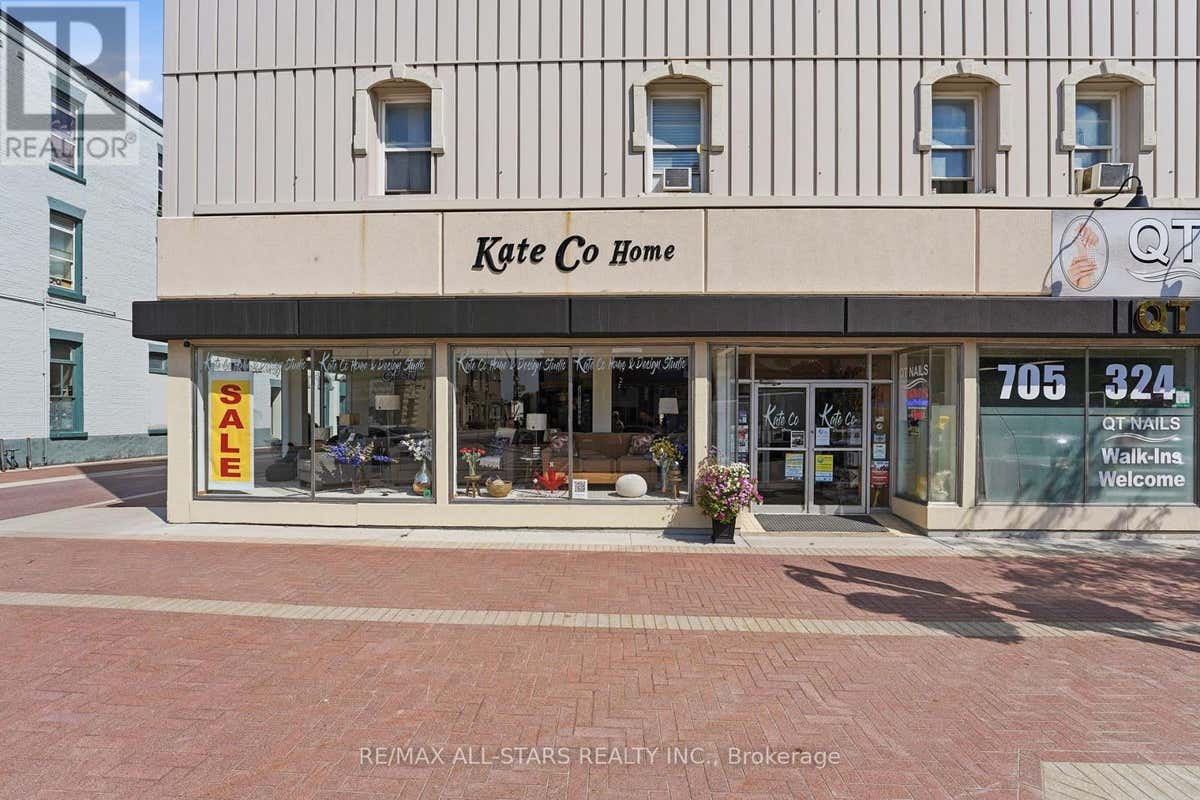 32 KENT STREET