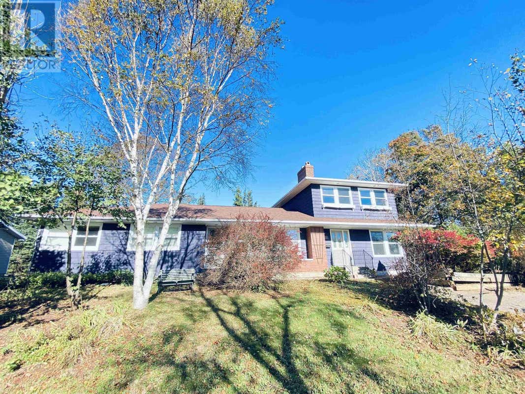 52 Enman Cres  