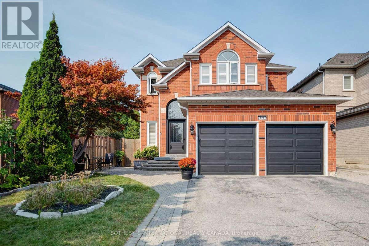 121 KIRKBRIDE CRESCENT, Vaughan (Maple), ON L6A2J6 House For Sale RE