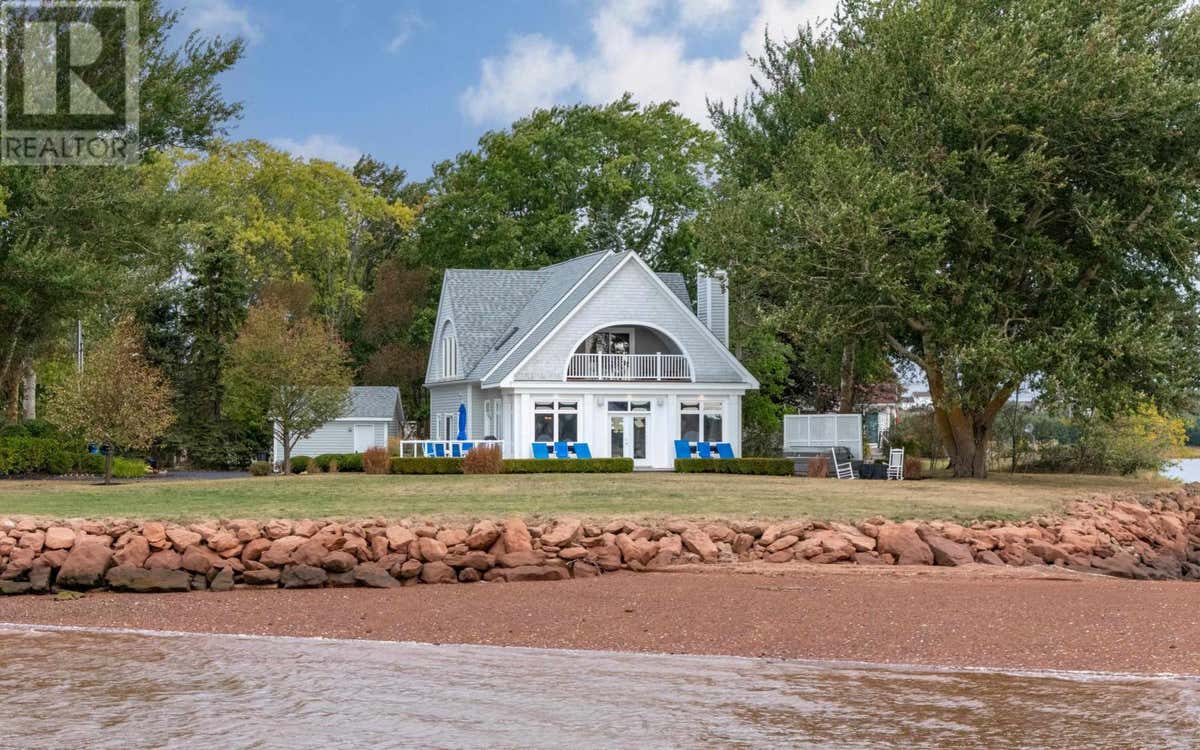 266 BLUE HERON LANE