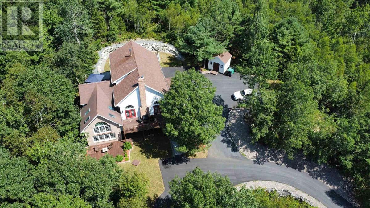 26 Bolton Dr
