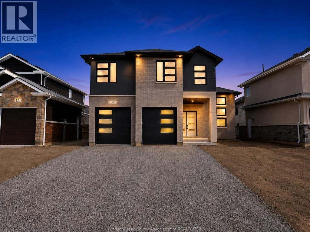 83 BLOOMINGTON WAY