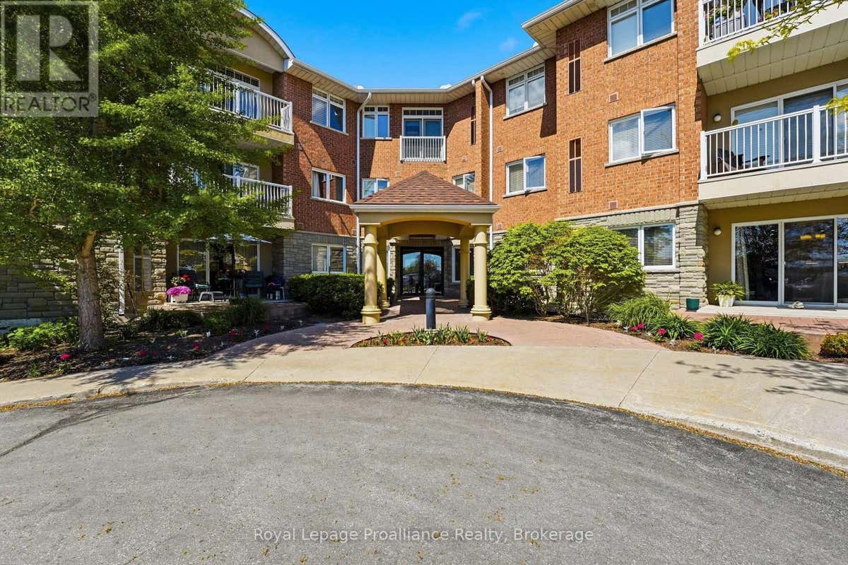 101 - 15 HEARTWOOD DRIVE