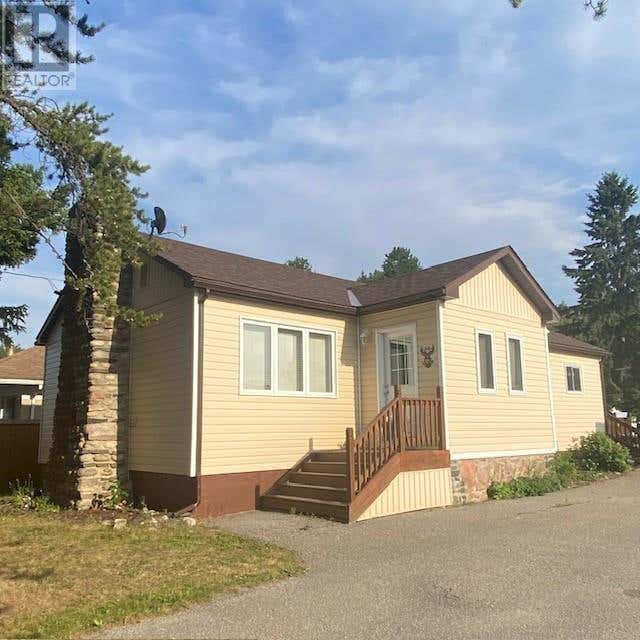 305 MCKENZIE AVE E