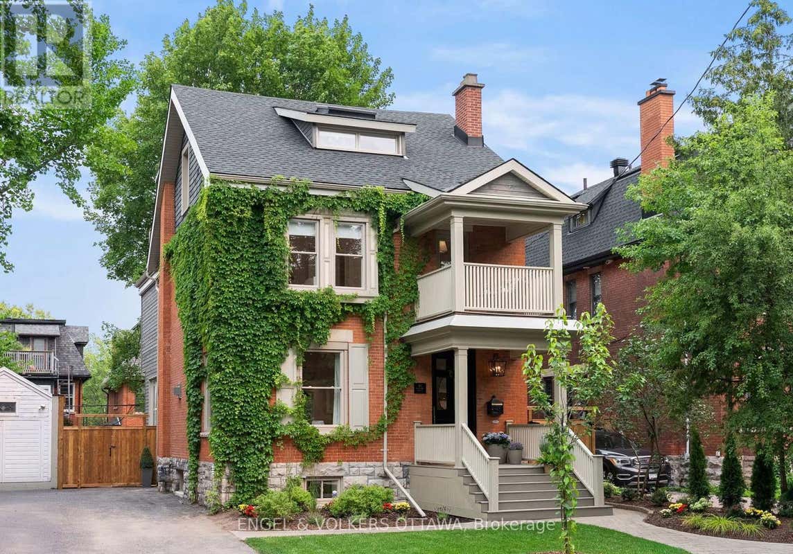 31 WOODLAWN AVENUE