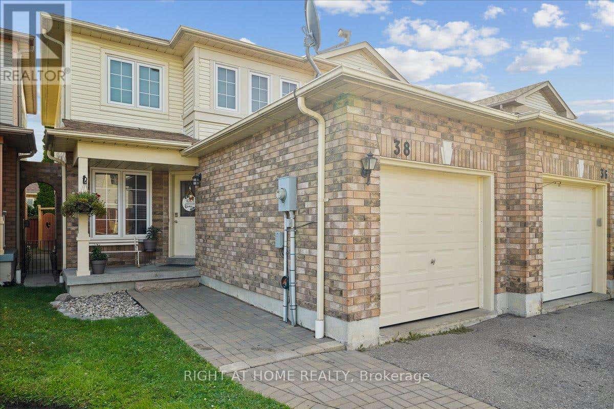 38 GREENGROVE WAY, Whitby (Rolling Acres), ON L1R2N4 Condo For Sale