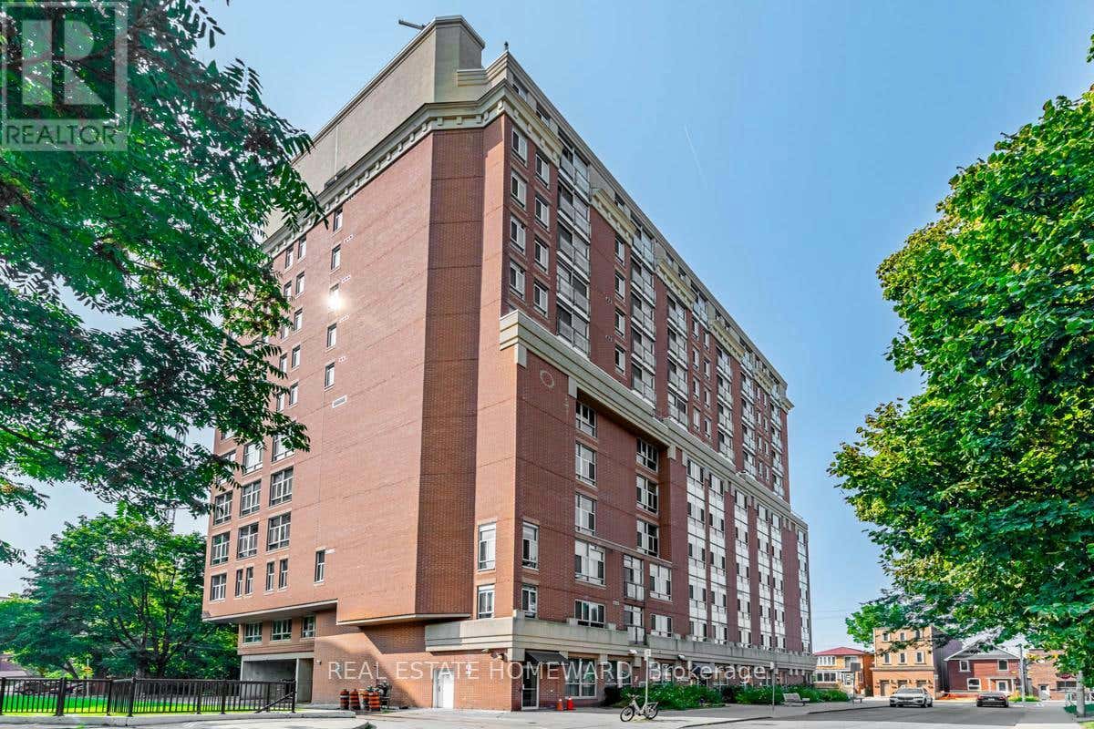 804 15 MAPLEWOOD AVENUE, Toronto (HumewoodCedarvale), ON M6C4B4