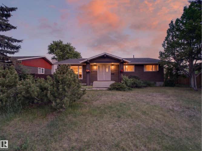 18416 90 AV NW