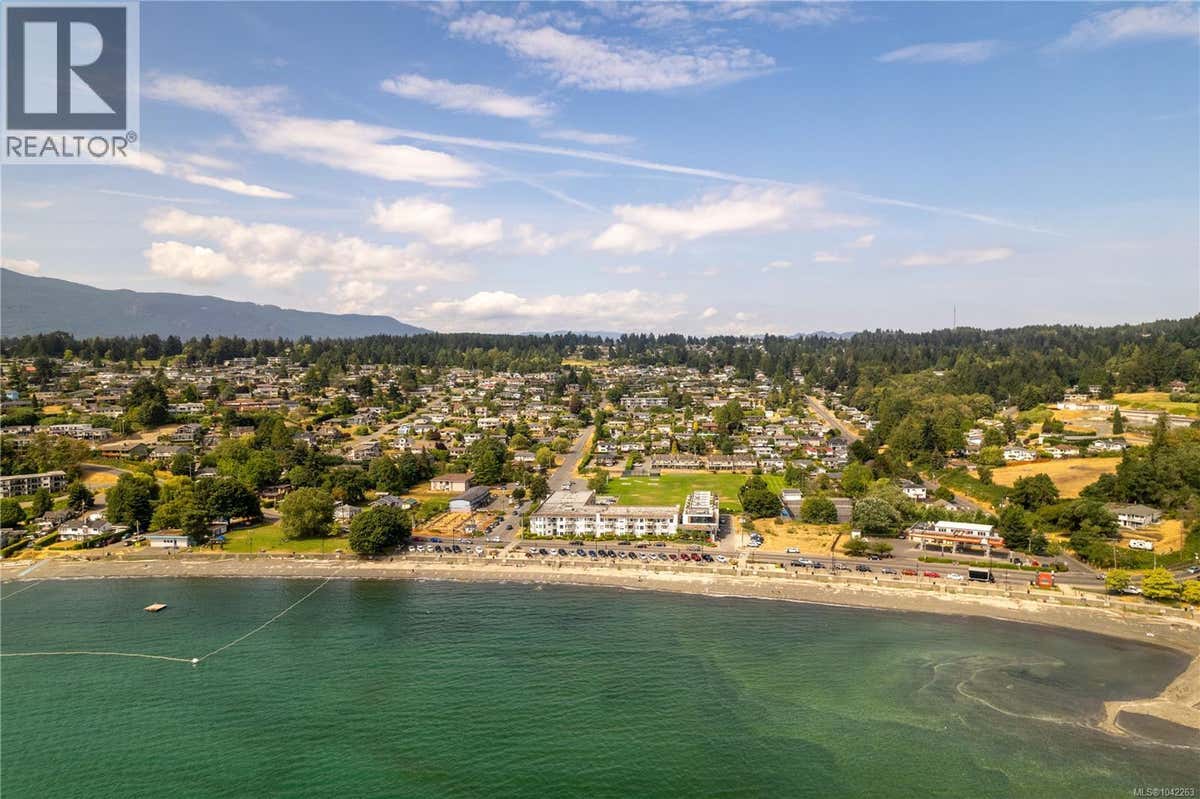 101 2835 DEPARTURE BAY RD