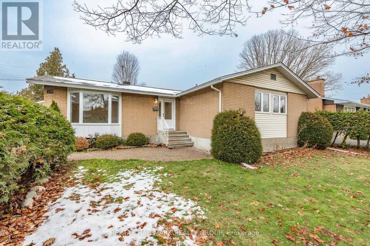 71 VIEWMOUNT Dr  