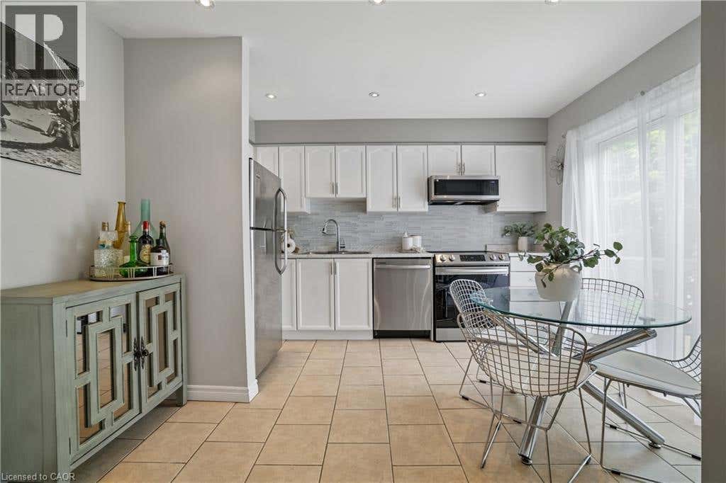 39 PINEWOODS DRIVE UNIT# 35