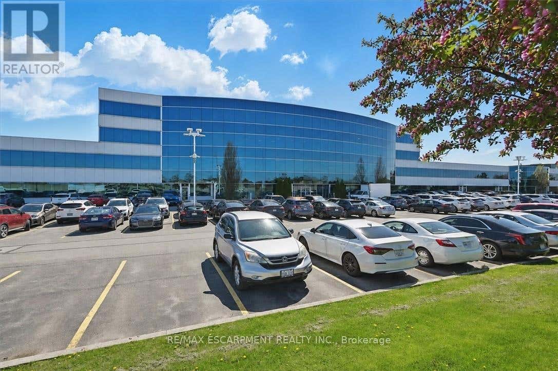 109 - 1100 SOUTH SERVICE ROAD
