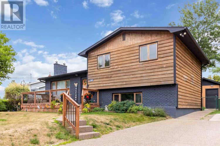 1681 Riverside Drive