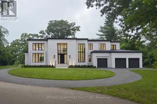 2070 HEARTWOOD COURT