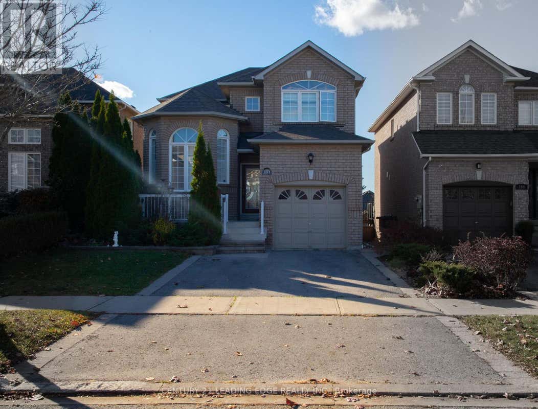 157 DOOLEY CRESCENT
