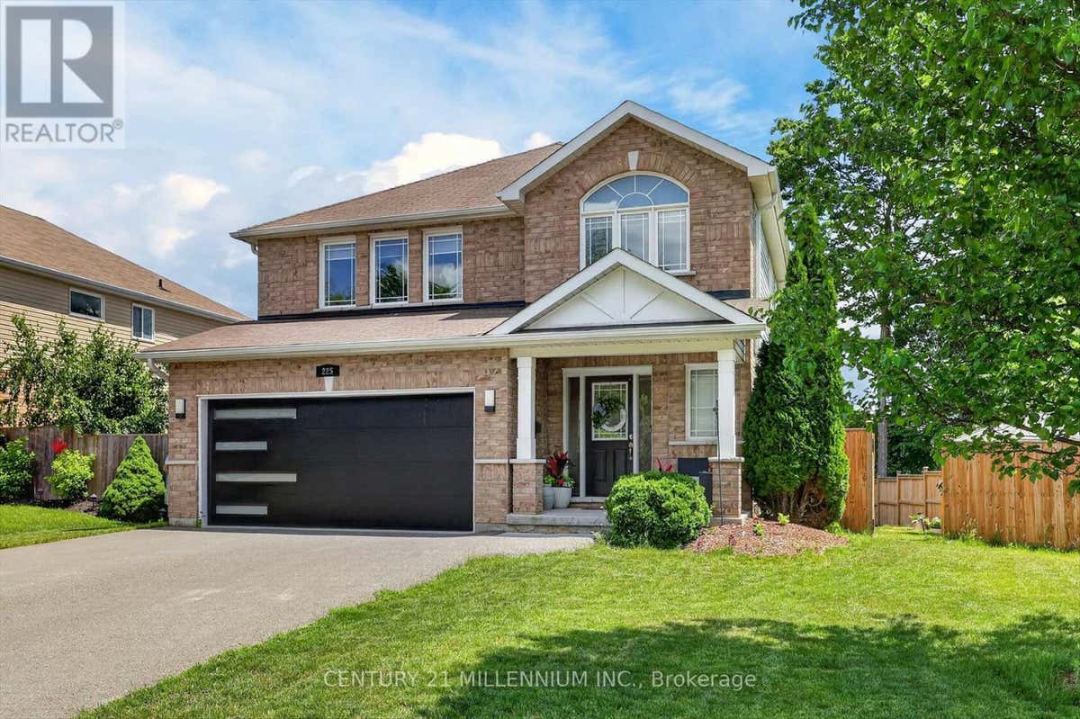225 LORNE COURT