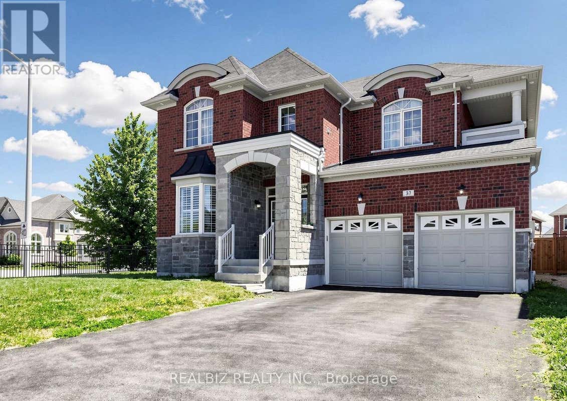 37 ALAMOSA COURT