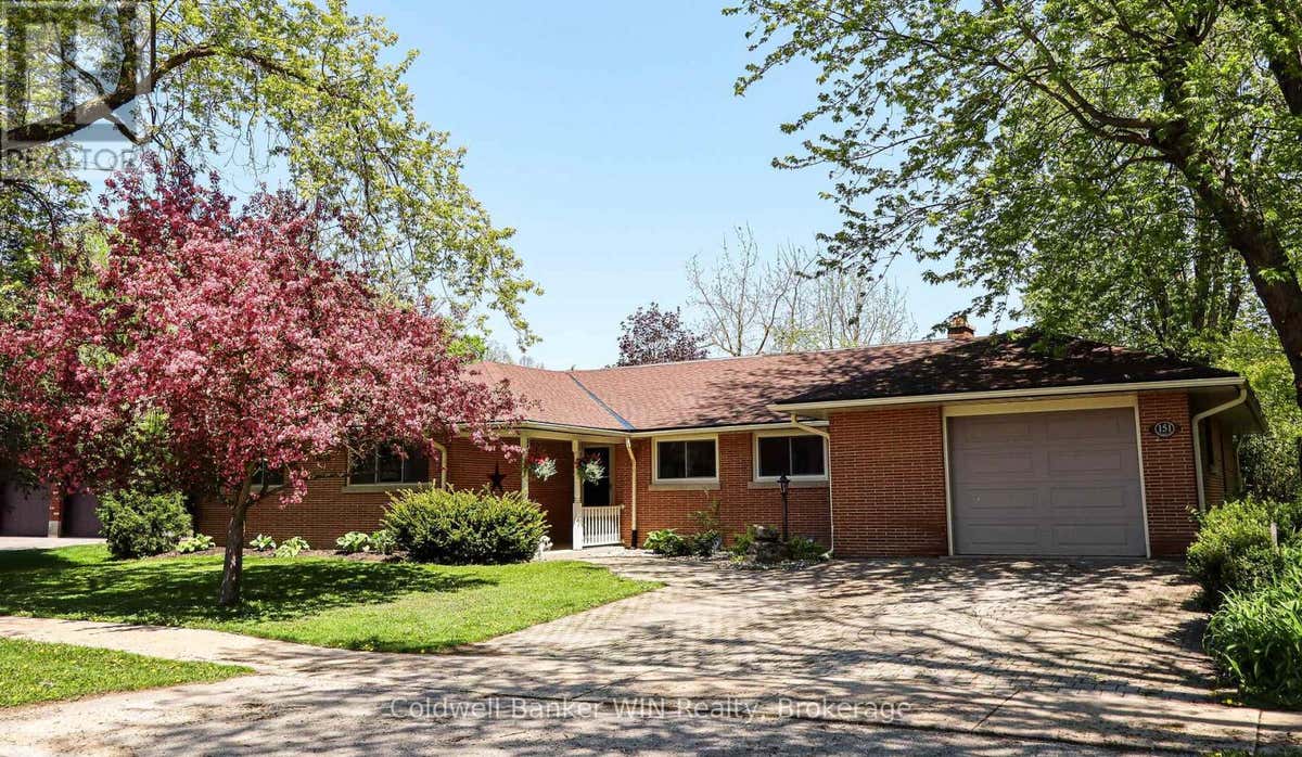 151 ISABELLA STREET E