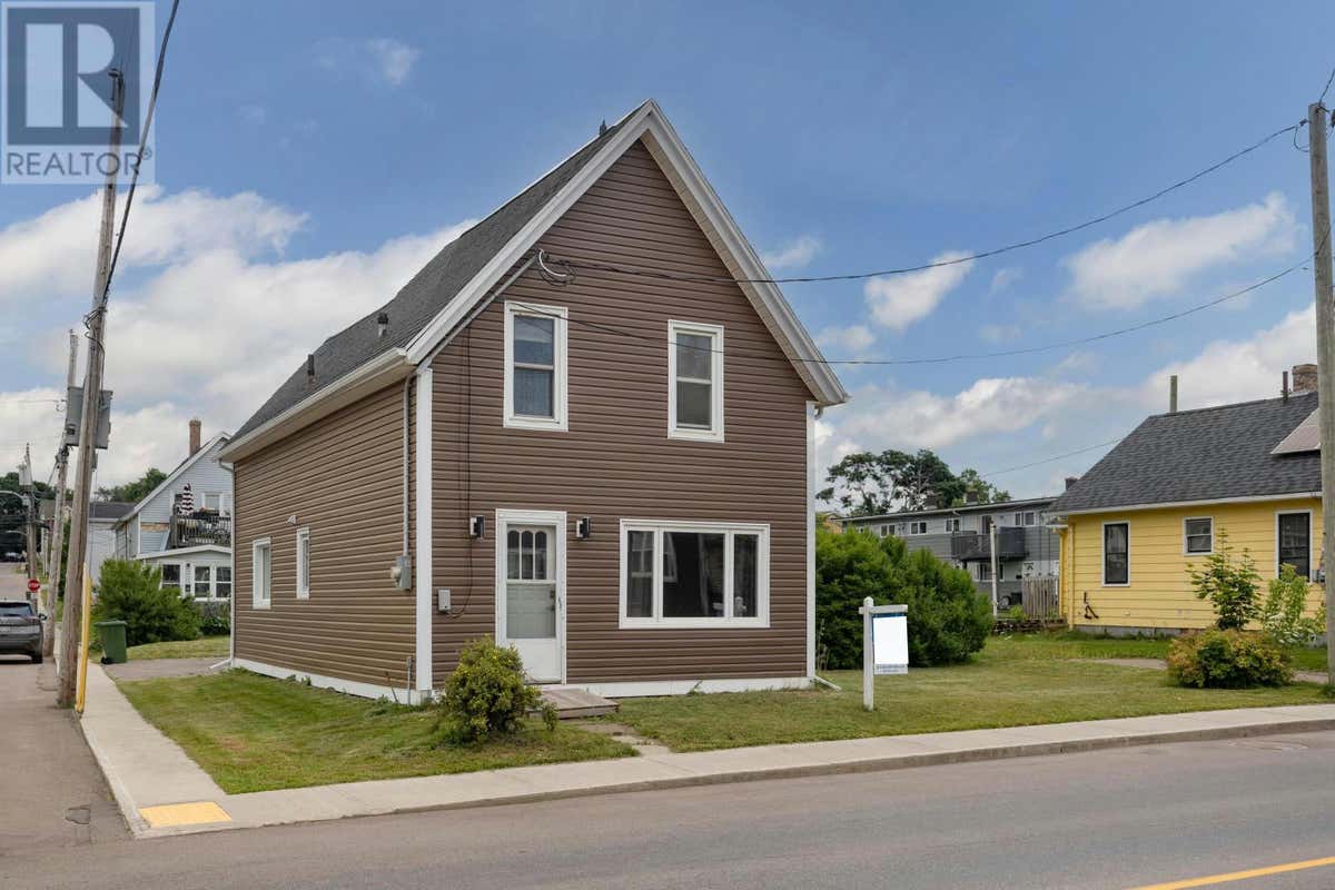 398 Queen St  