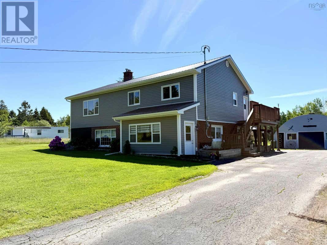 636 MACDONALD ROAD