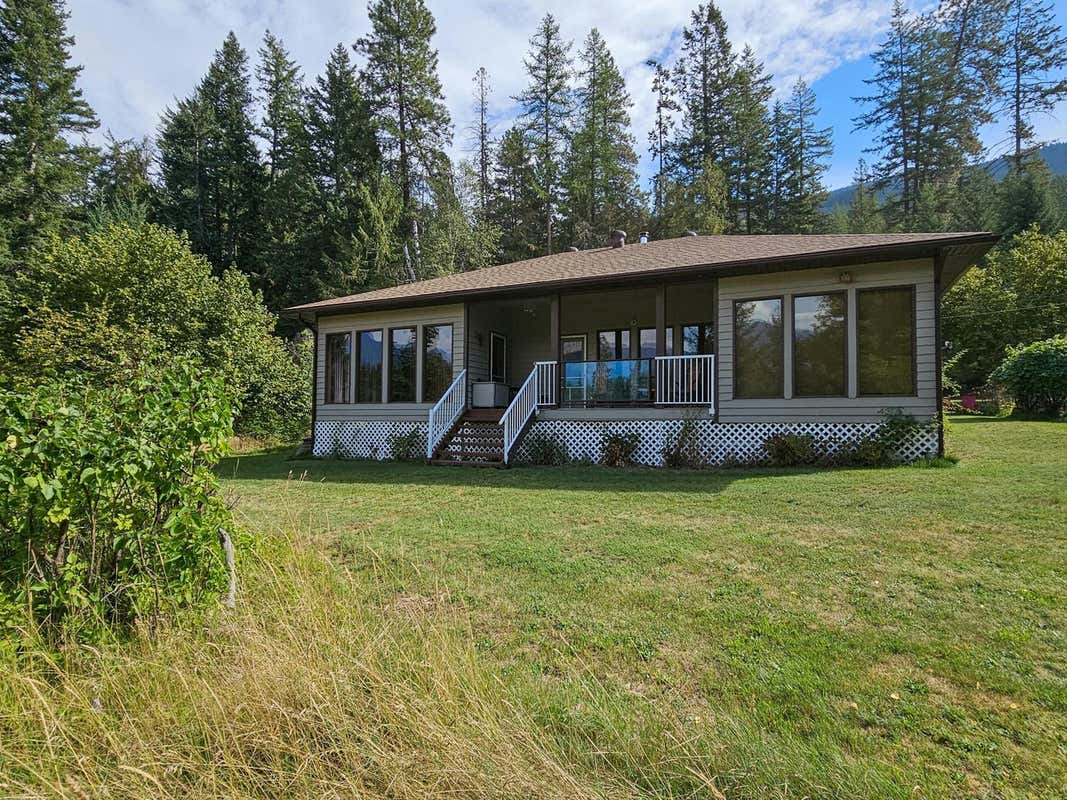 1283 RIONDEL RD, Riondel, BC V0B2B0 House For Sale RE/MAX 2479517