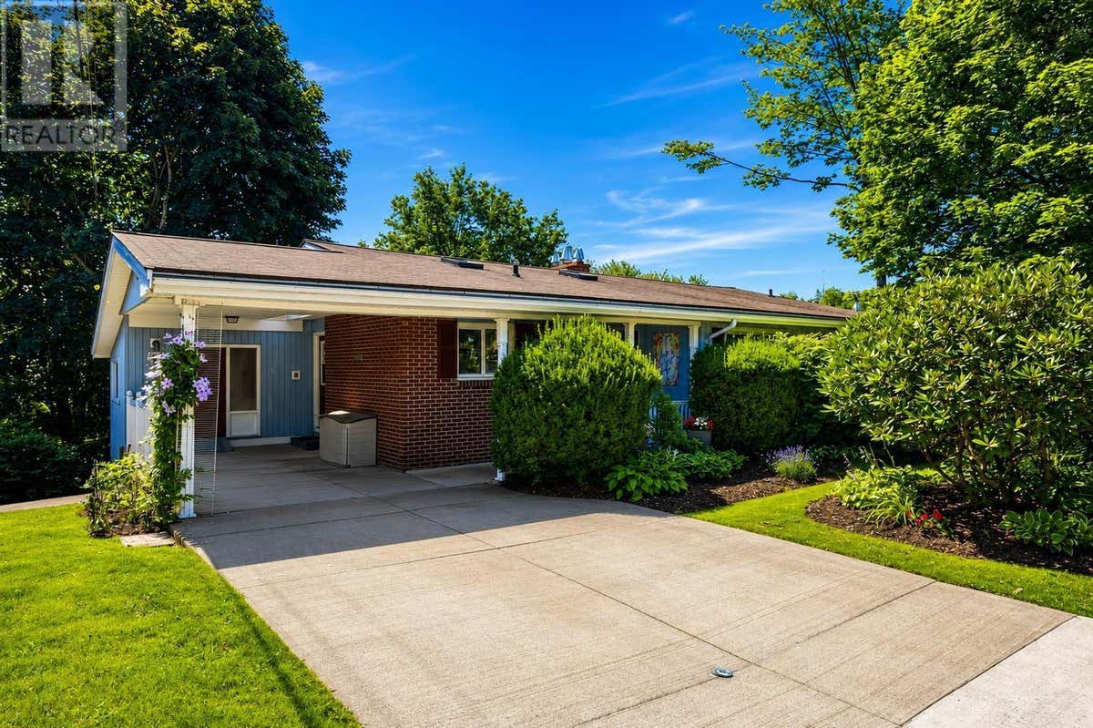 48 BRIARWOOD CRESCENT