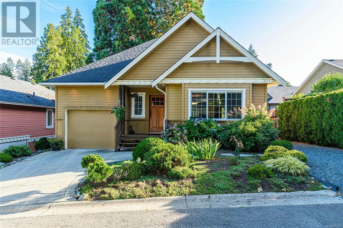 3 3134 Manor Dr, Duncan, BC V9L0A4 House For Sale RE/MAX 979221
