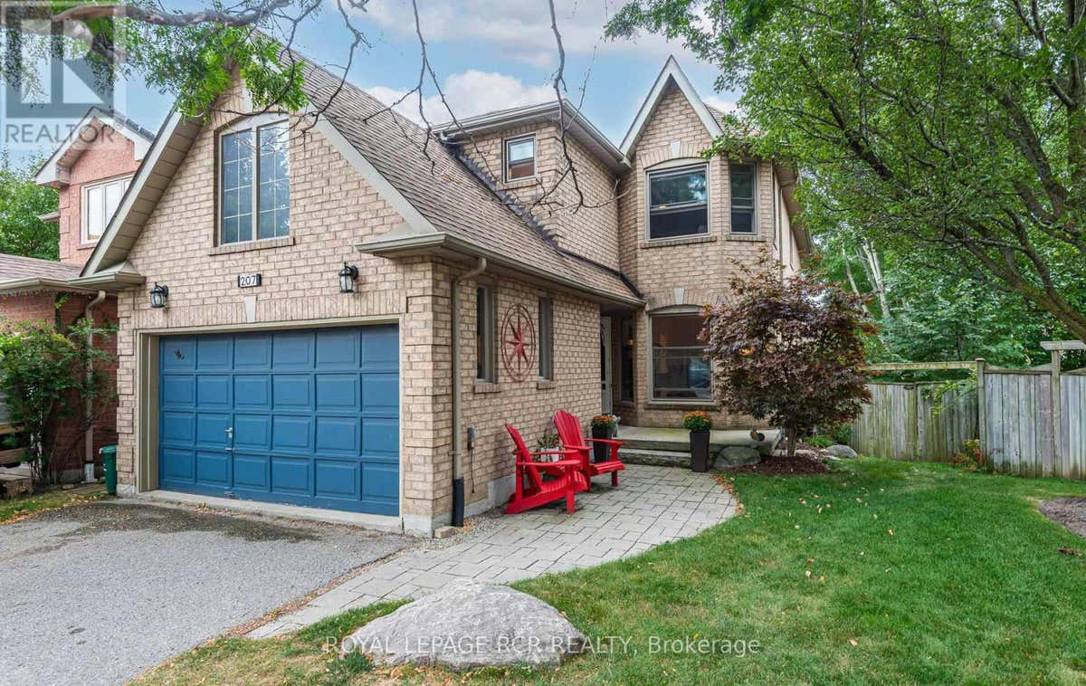 207 SURGEONER CRESCENT, Newmarket (Summerhill Estates), ON L3X2L1 House