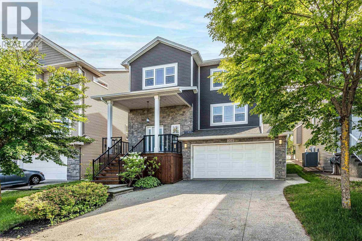 208 HOLLYHOCK WAY