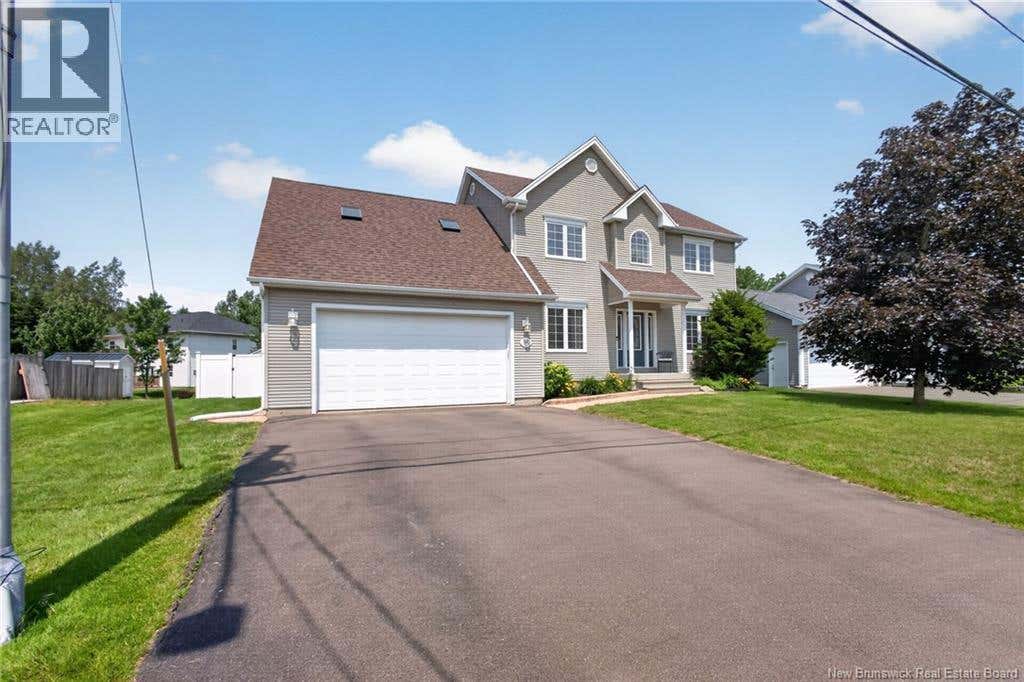 98 MURIELLE CRESCENT