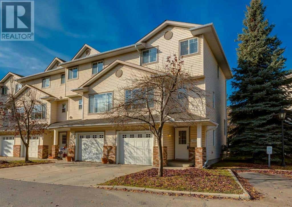 95 Country Hills Cove NW, Calgary, AB T3K5G7 Property For Sale RE/MAX