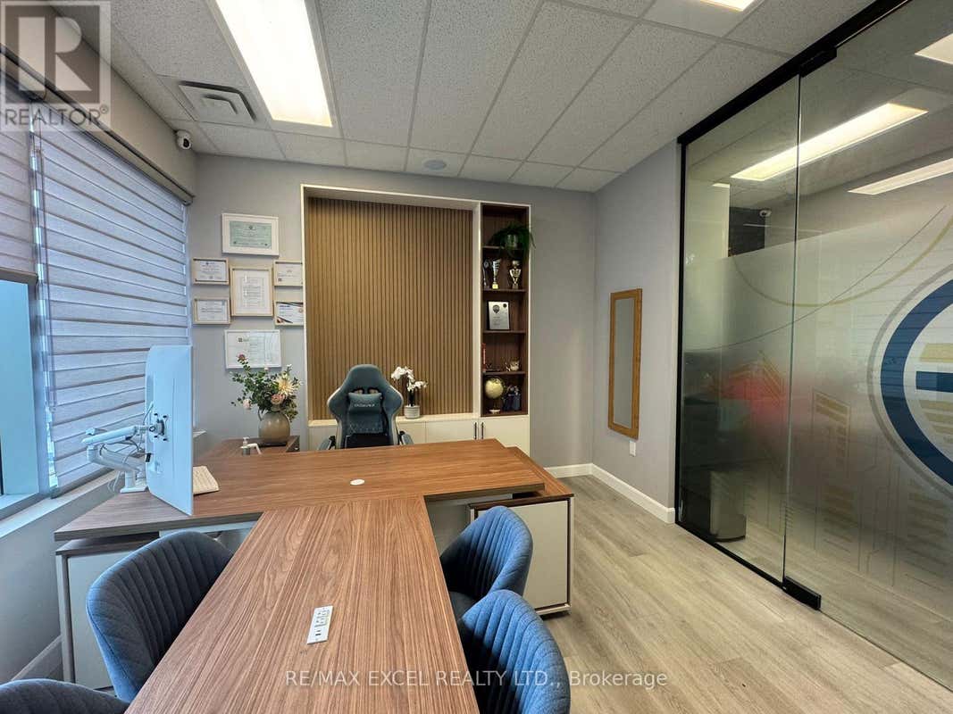 202 - 7163 YONGE STREET