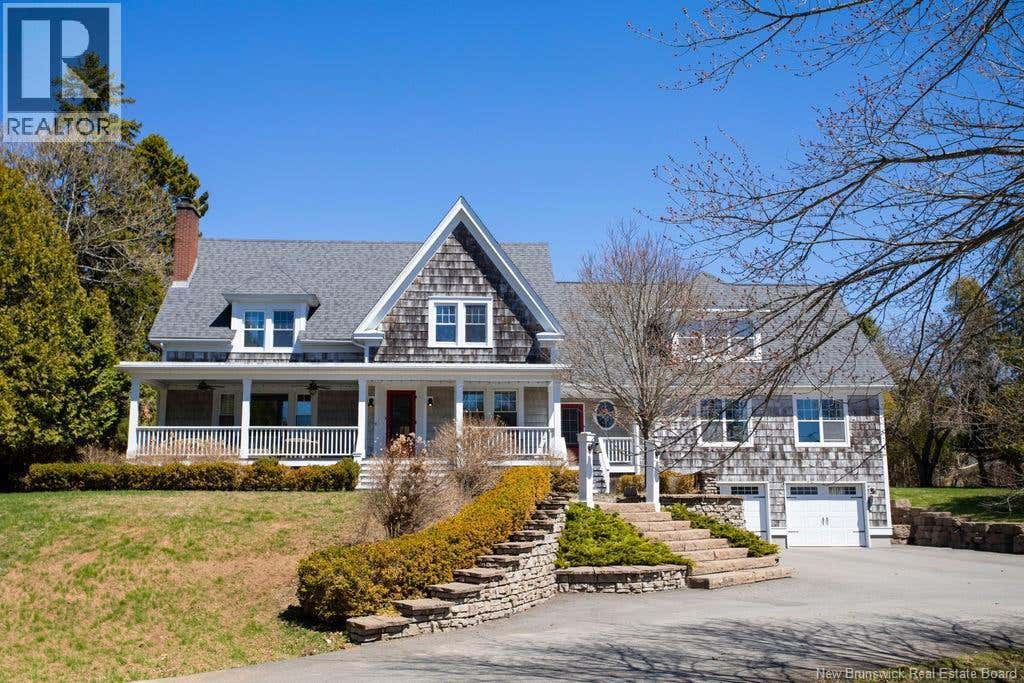 6 GROVE AVENUE