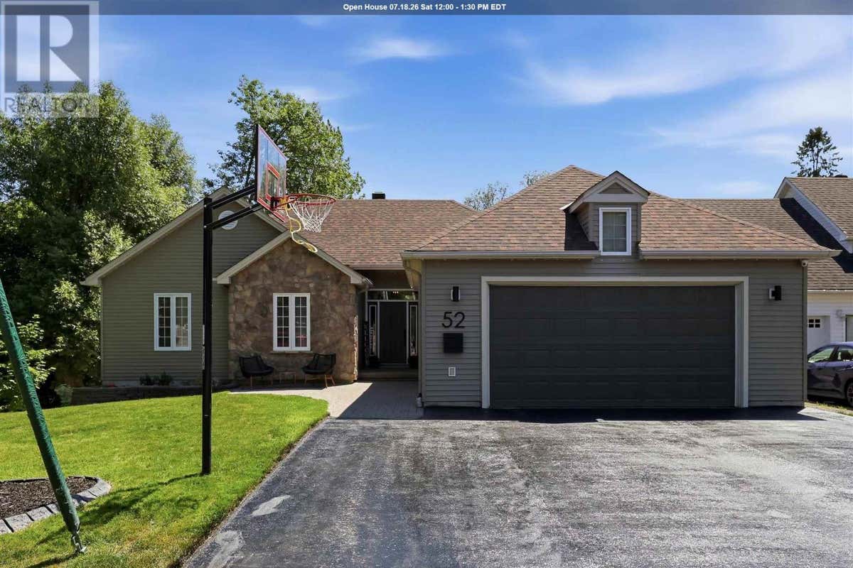 52 BORRON AVE