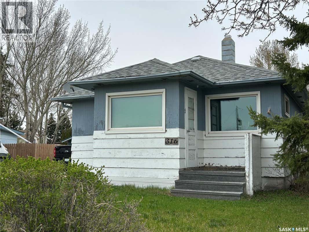 316 4TH AVENUE W