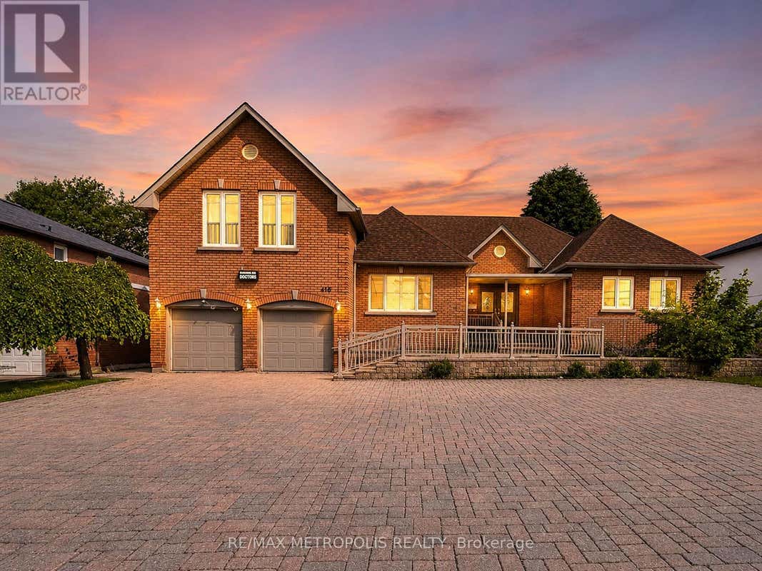 416 ELGIN MILLS ROAD W