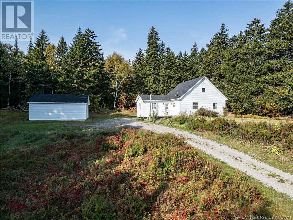 3830 Route 114, Hopewell Cape, NB E4H3J7 House For Sale RE/MAX NB106775