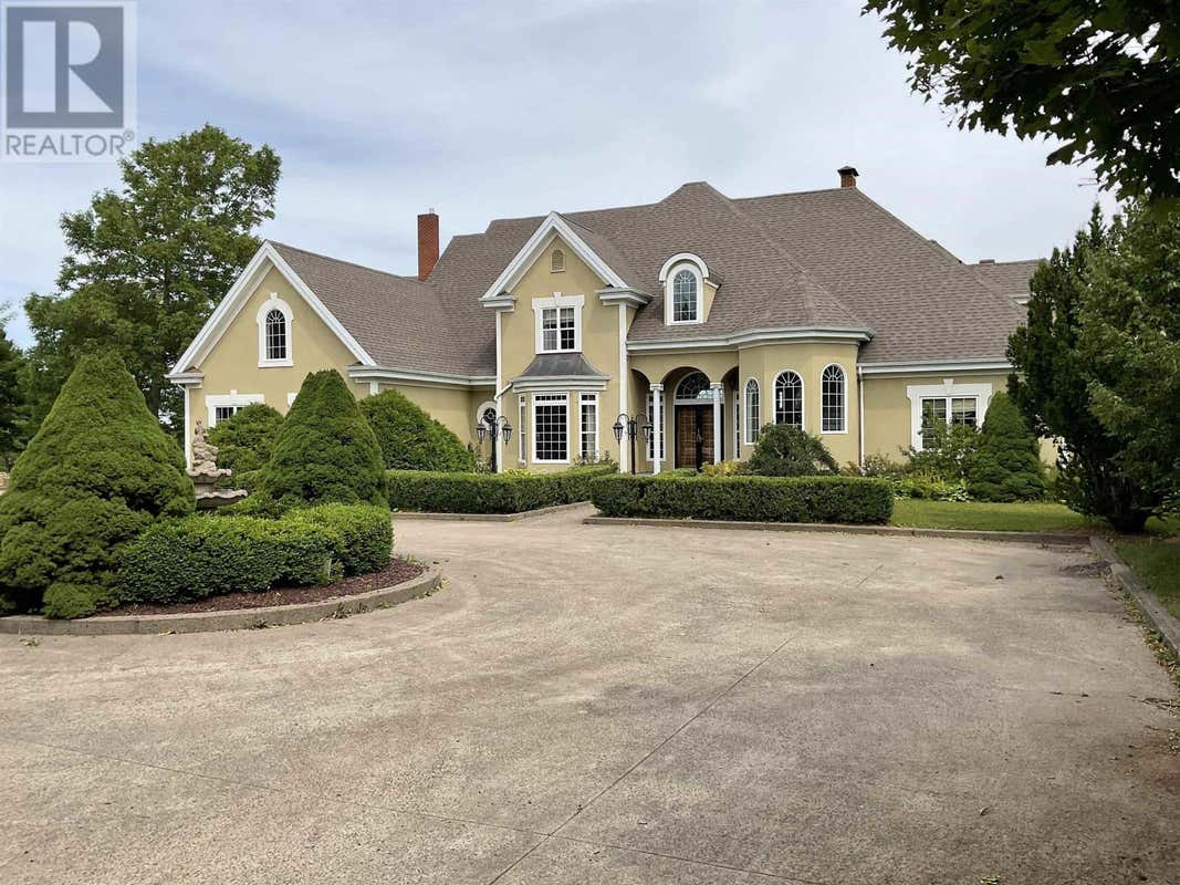 82 TOWER ROAD